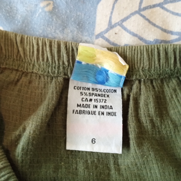 3/$15 Teired skirt - Picture 3 of 4